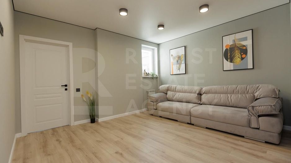 Vânzare, apartament, 2 camere +living, bul. Mircea cel Bătrân, Ciocana - Poză 2