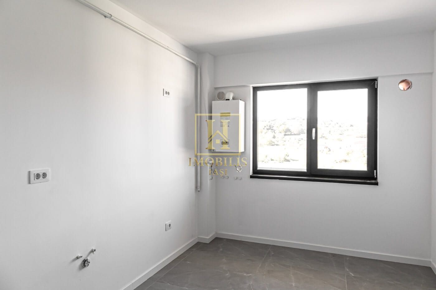INTABULAT! Apartament 2 camere Dec. 58 mp, 99700 euro-Bucium - Poză 5