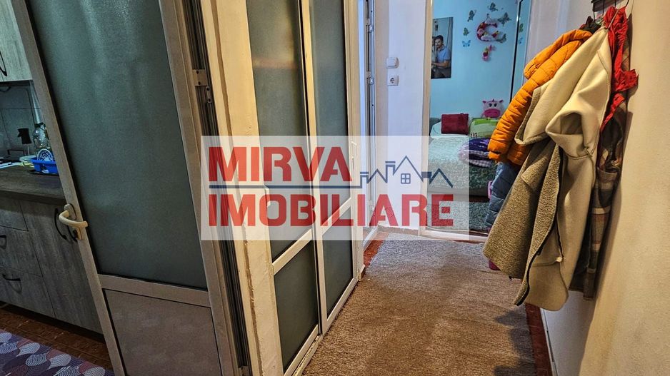 Apartament 2 camere – Central / Urlați – Etaj 2, balcon închis - Poză 10