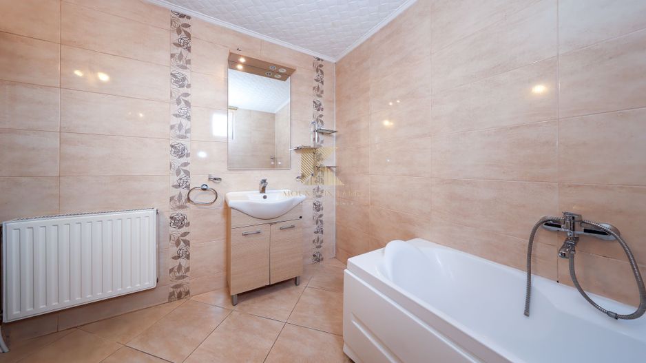 Reședință exclusivistă cu potențial investițional în centrul Cristian - Poză 16