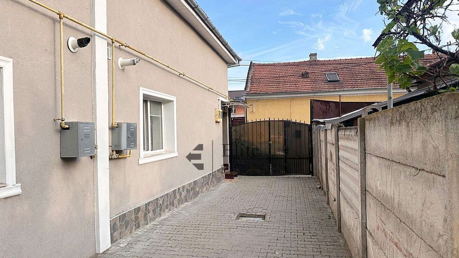 Casă cochetă intr-o zonă centrală foarte apreciata din Oradea - Poză 14