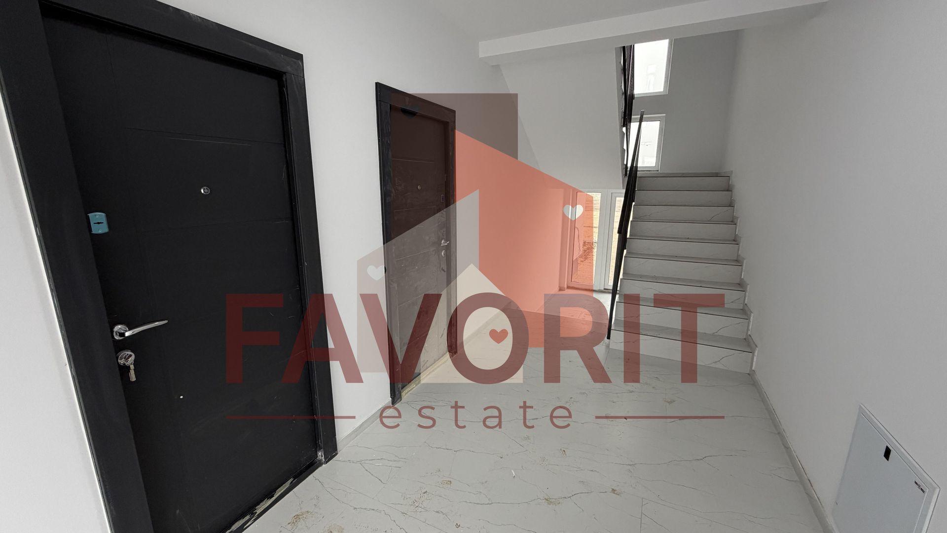 Apartament 2 camere | Decomandat | La asfalt | Curte + 2 locuri de parcare - Poză 1
