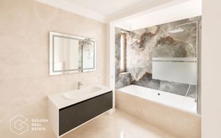 Apartament premium, zona Subcetate, 3 camere, 2 bai, loc parcare, sala, piscina - Poză 12