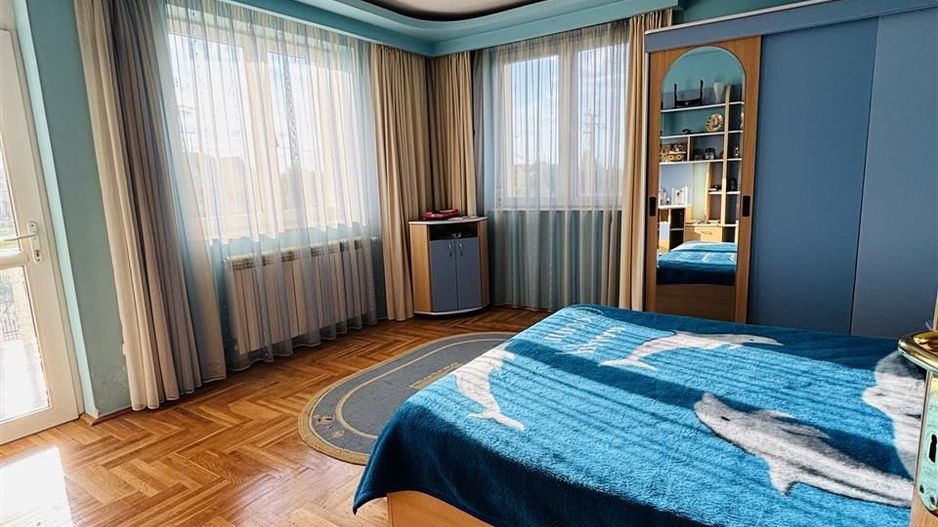 VILA CU 14 CAMERE SI 3405 MP TEREN IN SANMARTIN - Poză 20