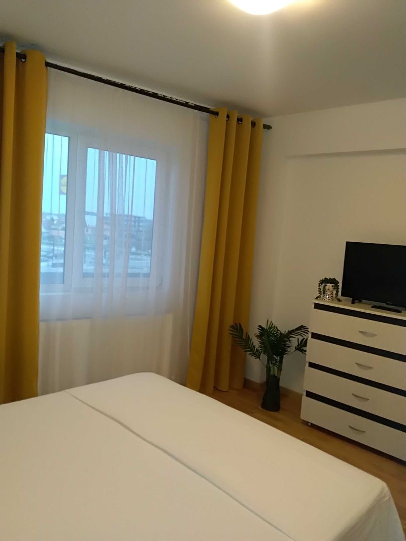 Proprietar -Vând apartament spațios la mare - Poză 4