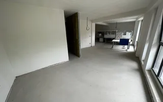 Cladire de birouri  Central pretabil activități medicale - Poză 22