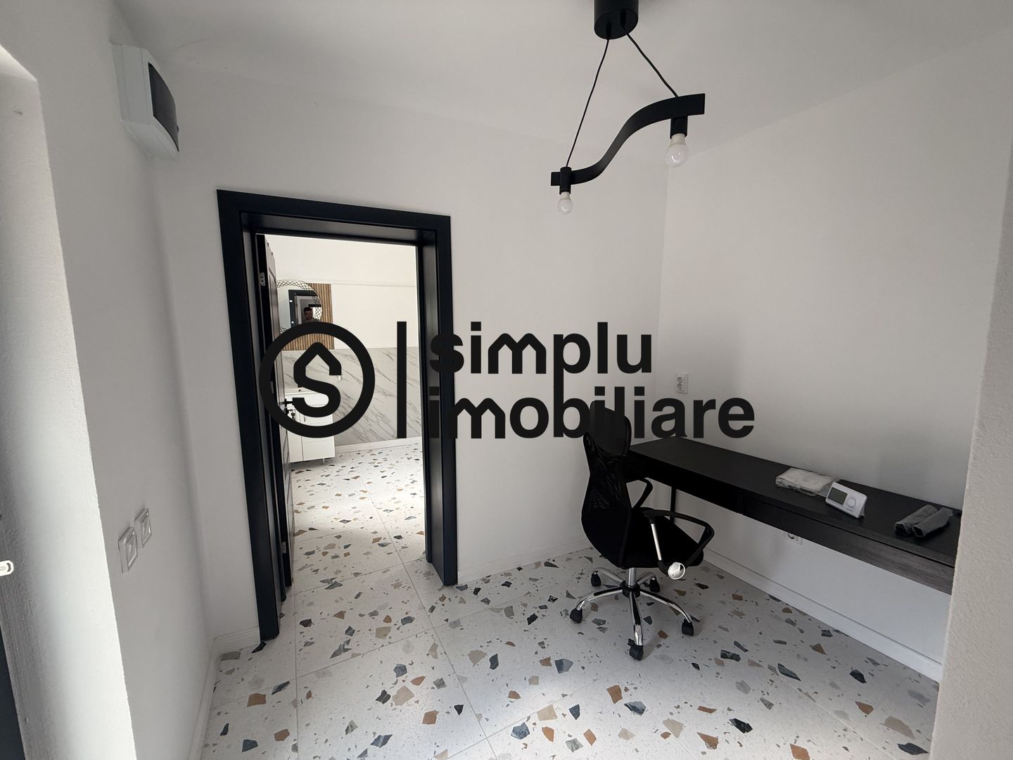 Garsoniera, ultracentral - 400 Euro - Poză 6