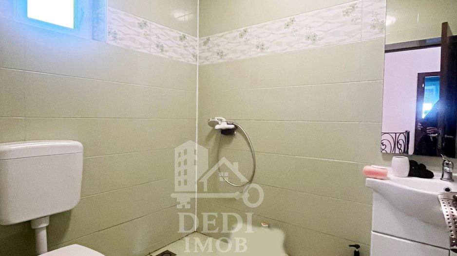 Casă cu 2 locuințe, teren intravilan 7062 mp Cetariu, Bihor - Poză 16