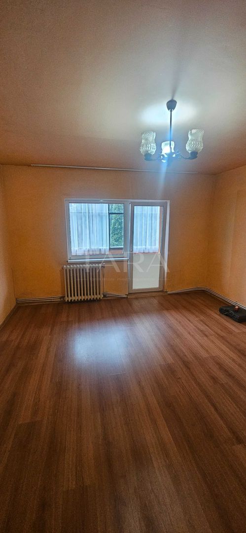 Apartament cu 4 camere,  zona Dambul Rotund - Poză 2