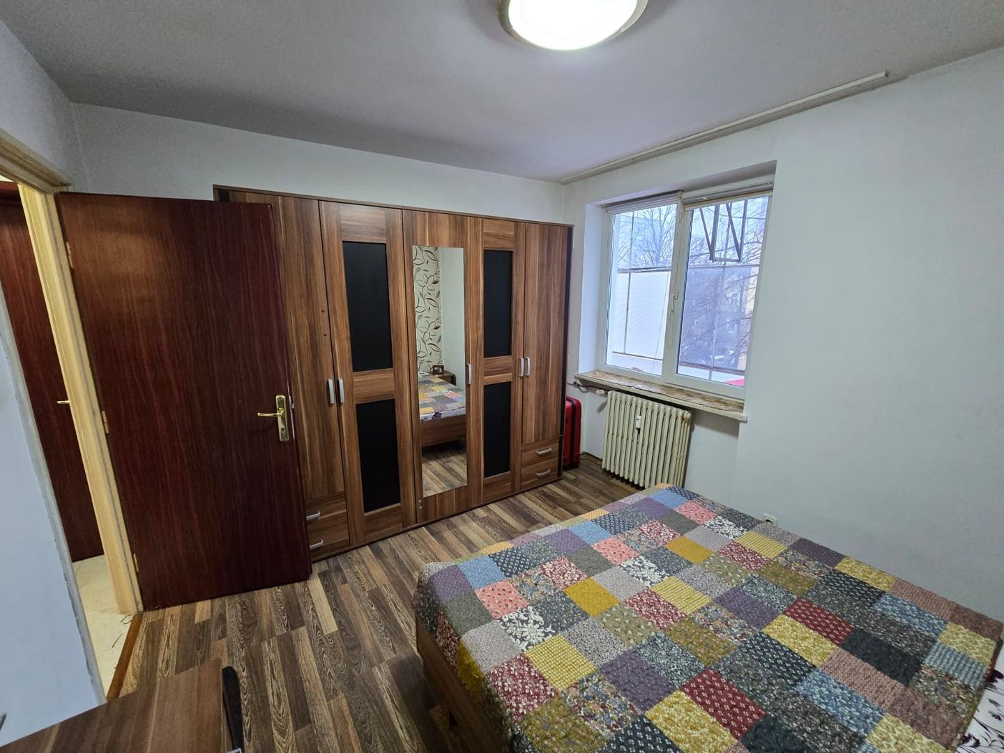 vand apartament 3 camere zona ultracentrala,vedere la Dunare ,etaj 2, - Poză 2