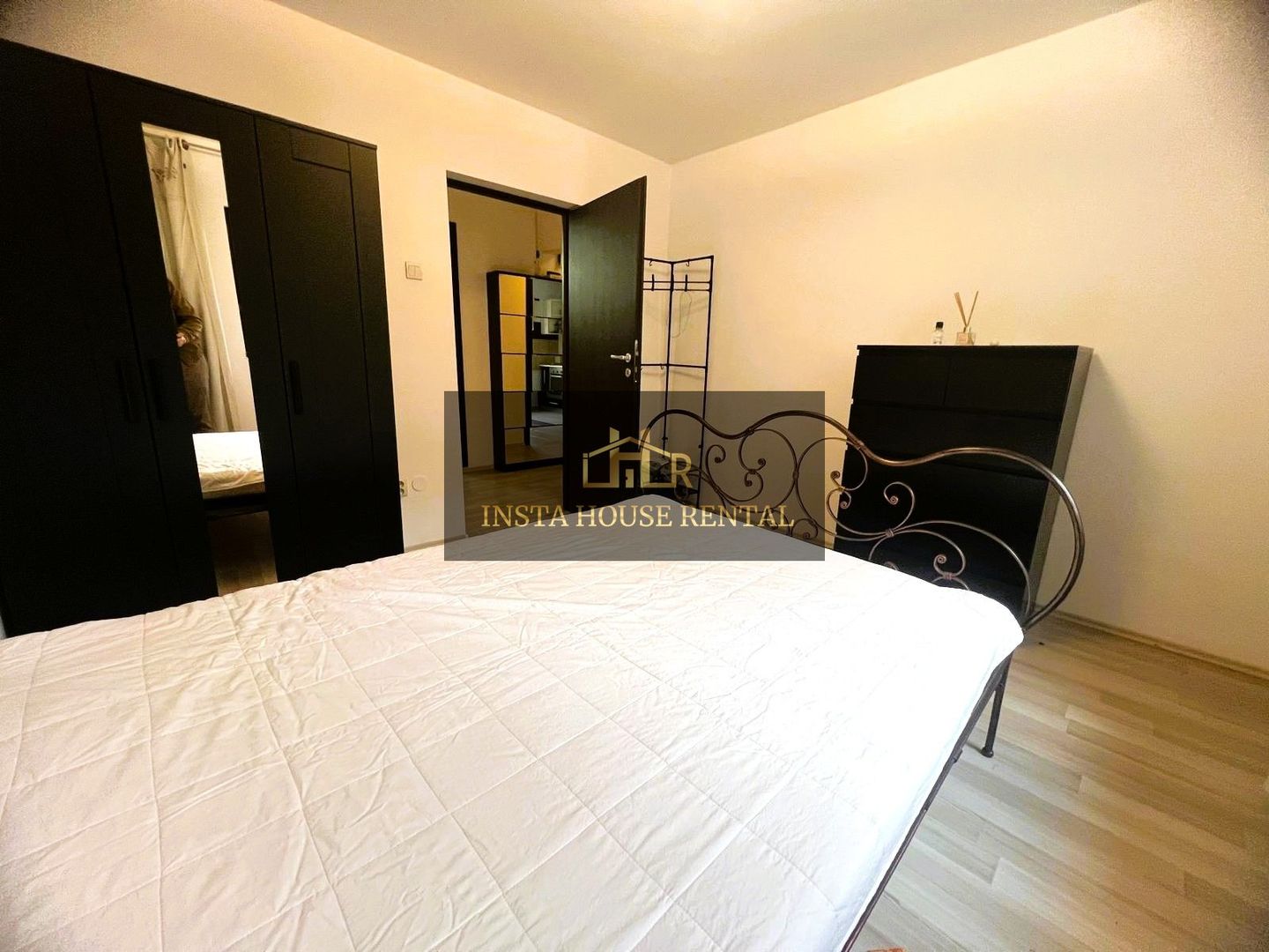 Parc Tineretului 2 camere decomandat, bloc reabilitat, vedere spate - Poză 4