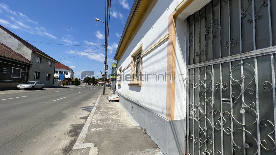 Sapient | Clădire singură în curte pe str. Calea Clujului - Poză 2