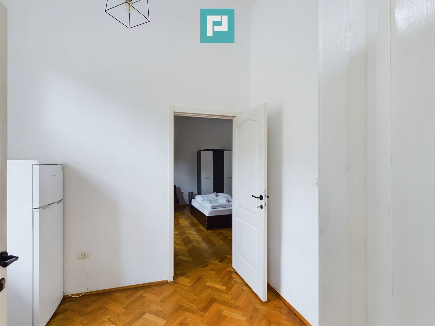 Apartament situat la km 0 in Arad - Poză 9