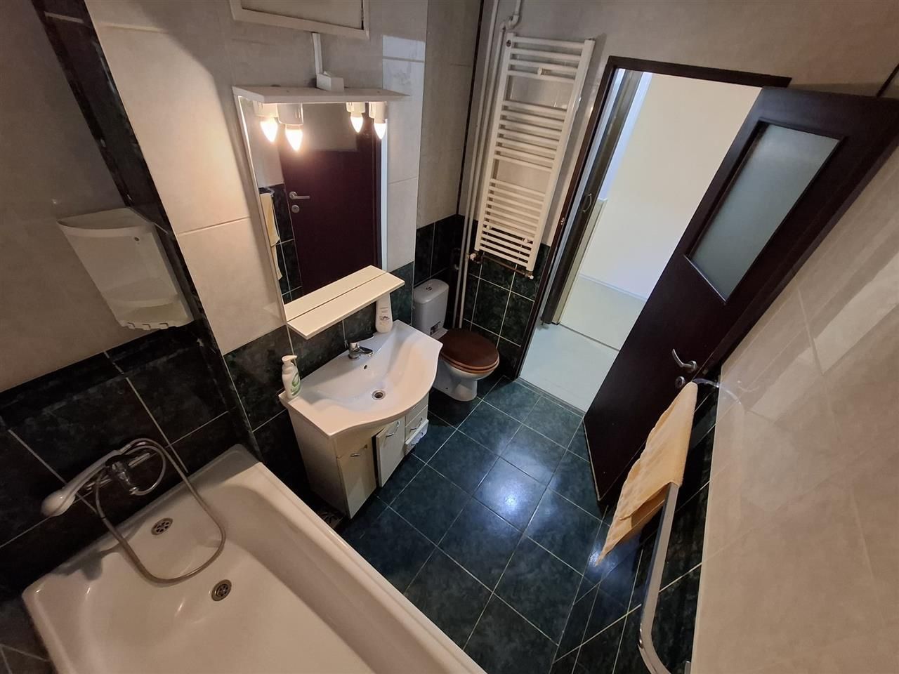 3 camere zona G. Lazar centrala. parter - Poză 19