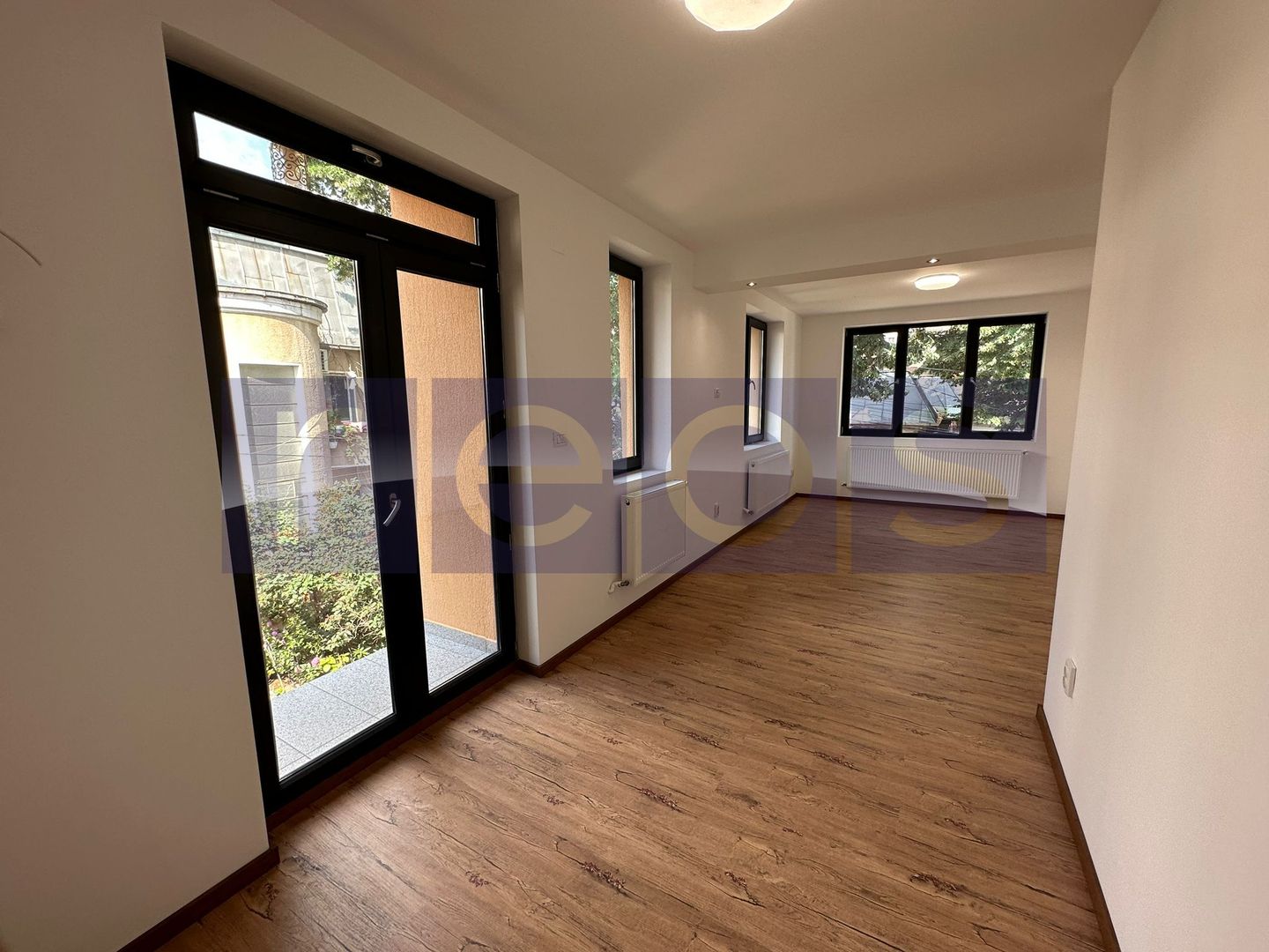 INCHIRIERE VILA | 5 CAMERE | ZONA MIHAI BRAVU - Poză 2