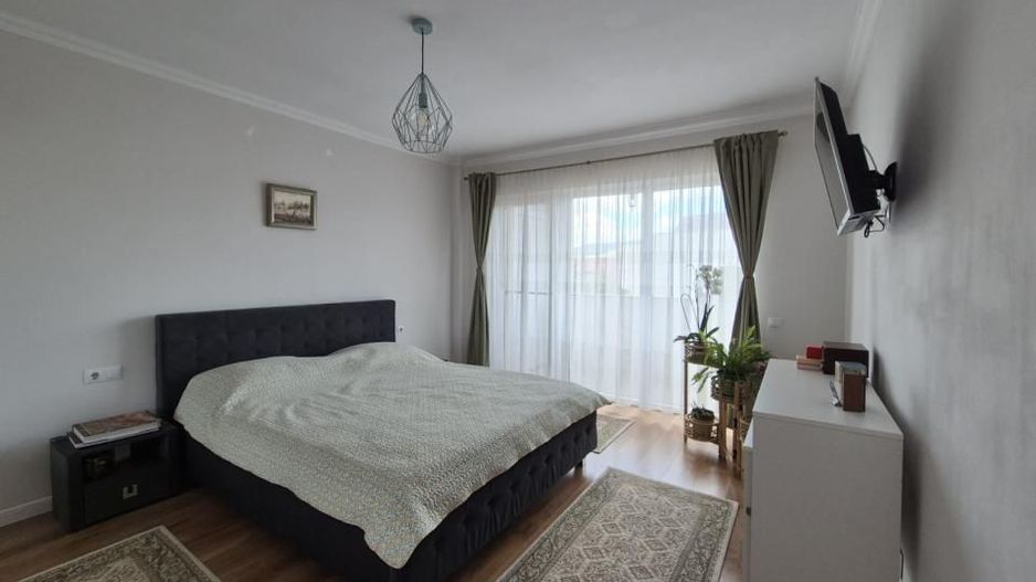 Apartament 3 camere l la cheie l Su 56 mp l Parcare l Florilor - Poză 4