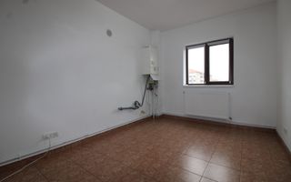 8 incaperi, 2 bai, centrala proprie, 3 locuri de parcare; Lipovei. - Poză 15