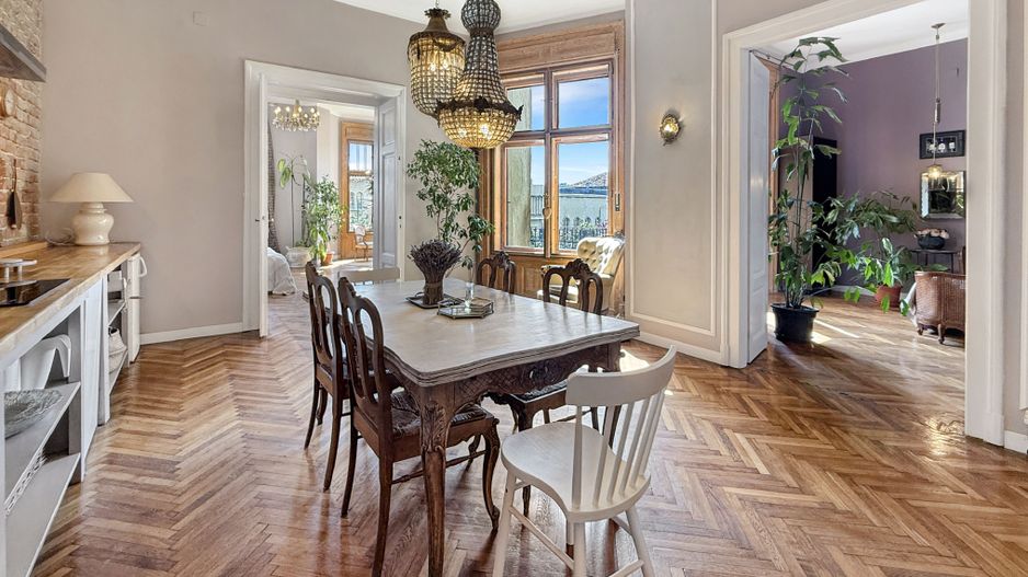 Apartament de 3 Camere cu Design Deosebit și Suprafață Generoasă! - Poză 1