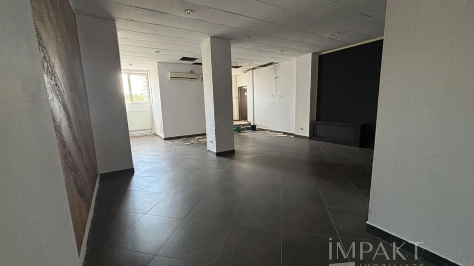 De închiriat spațiu comercial Piața Cipariu 500mp - Poză 4
