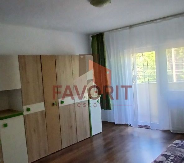 1 camera | etaj 1 | mobilat si utilat | zona excelenta | - Poză 1
