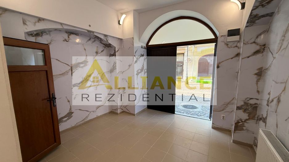 Apartament 2 camere tip duplex { Centrul Istoric -Piata Unirii } - Poză 4