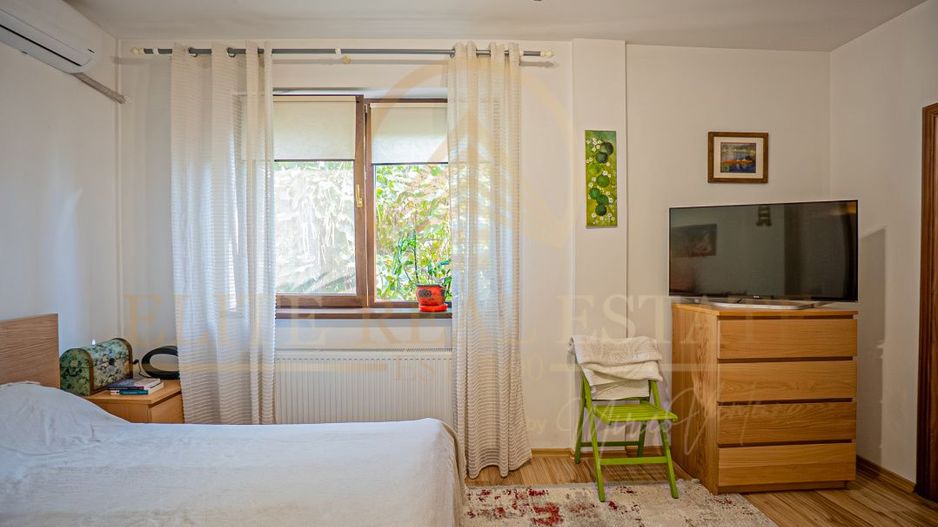 Viluta cocheta cu curte frumoasa in Mamaia Sat! - Poză 24