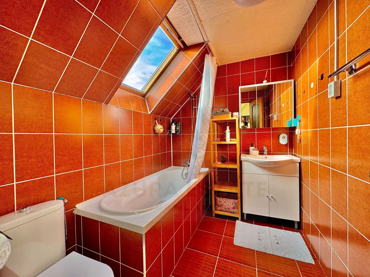Casa premium 3 camere curte privata 120 mp utili parcare Gusterita - Poză 16