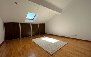 Vila spatioasa 6 dormitoare | gradina | Garaj - Poză 22