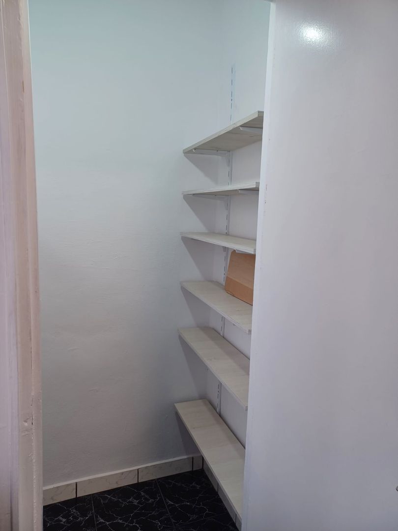 Chirie, 2 dormitoare, str. Sovata. 400 E/lună negociabil. Comision 0. - Poză 21