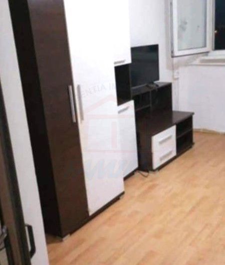 Garsoniera etaj 4, zona Micro 14, Liceul 9 - Poză 2