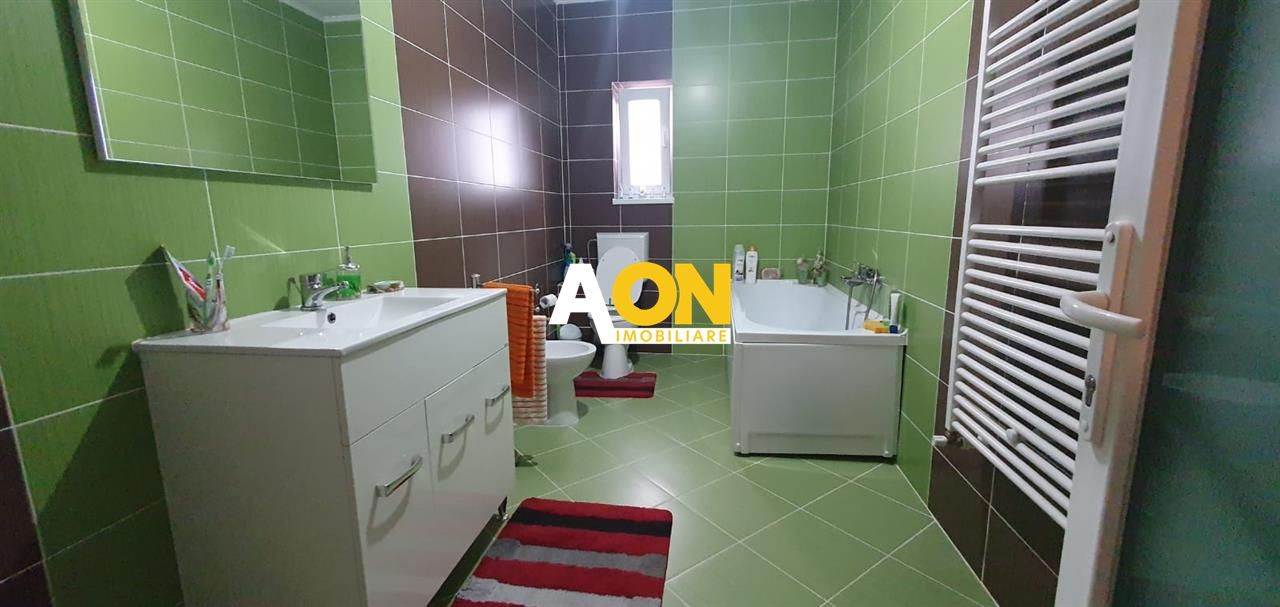 Casa 10 camere, 1000 mp teren, la asfalt, Barabant - Poză 16