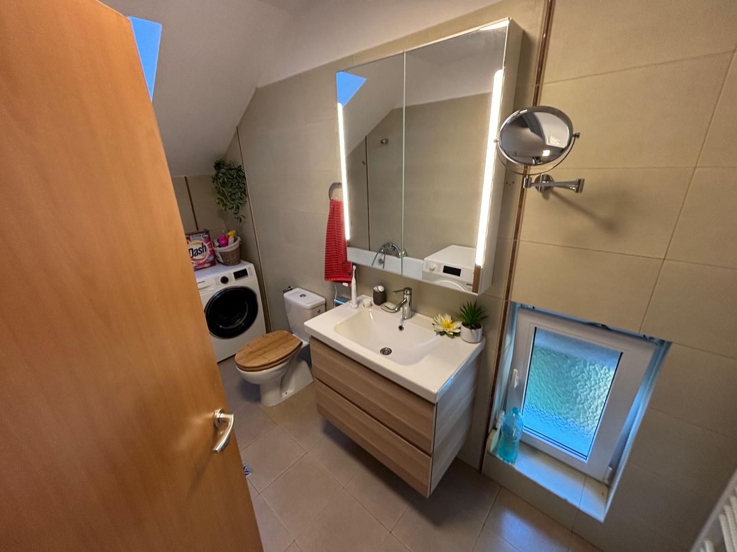 Vila deosebita aproape de padure - Poză 31