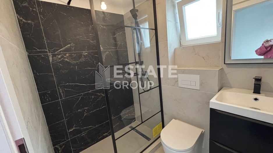 Casa individuala cu 5 camere in Mosnita Noua zona castel - Poză 7