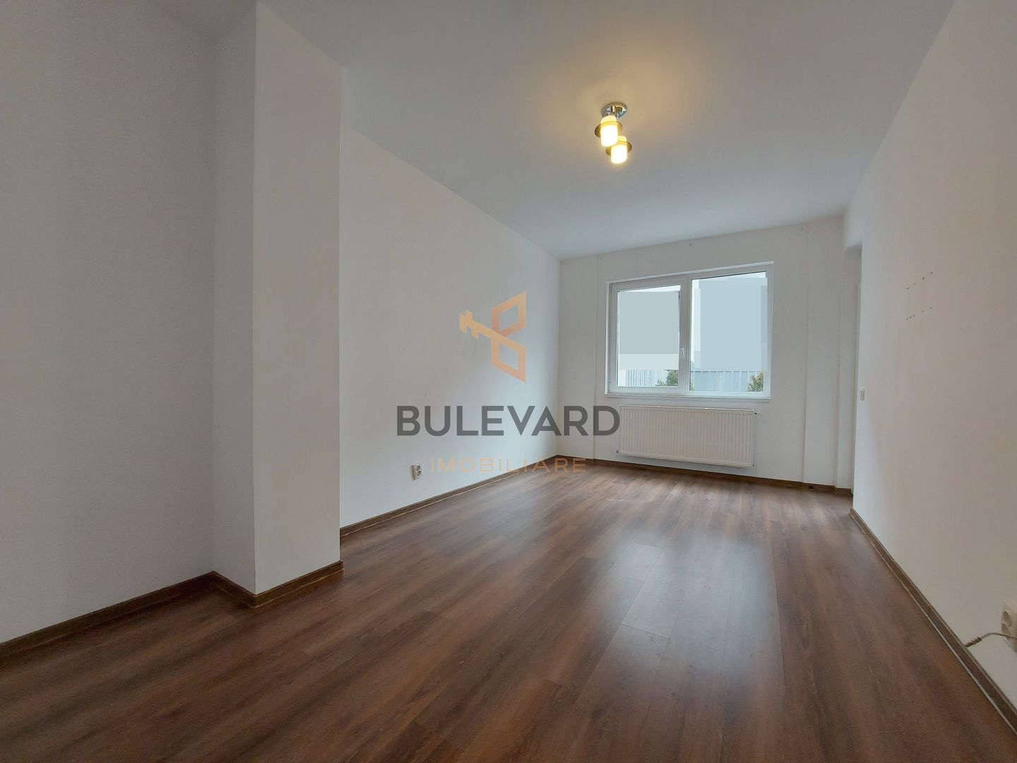 Apartament cu 3 camere+gradina de 58 mp, Sub-Cetate! - Poză 2