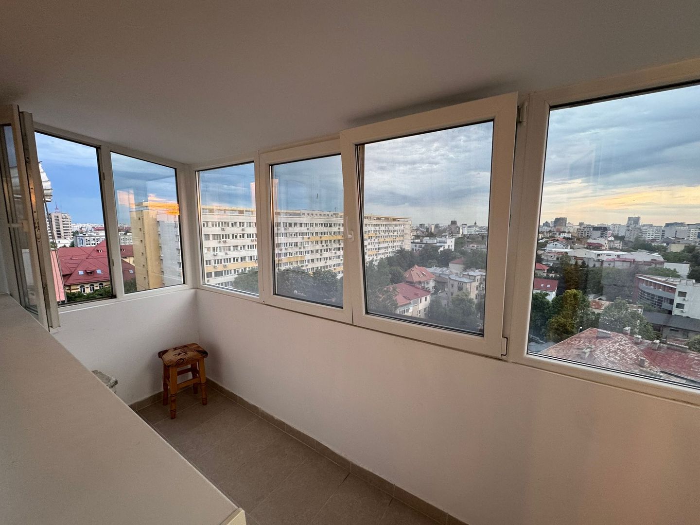 APARTAMENT DE 3 CAMERE | ZONA MIHAI BRAVU | METROU | CENTRAL | - Poză 12