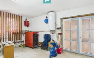 Casă complet modernizată, P+1 în Buteni, Arad - Poză 18