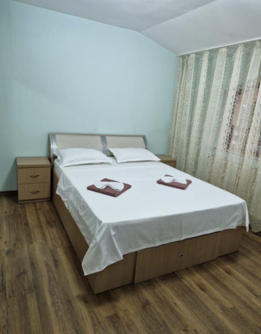 Casa de inchiriat | Snagov | acces direct la lac | ponton propriu - Poză 7