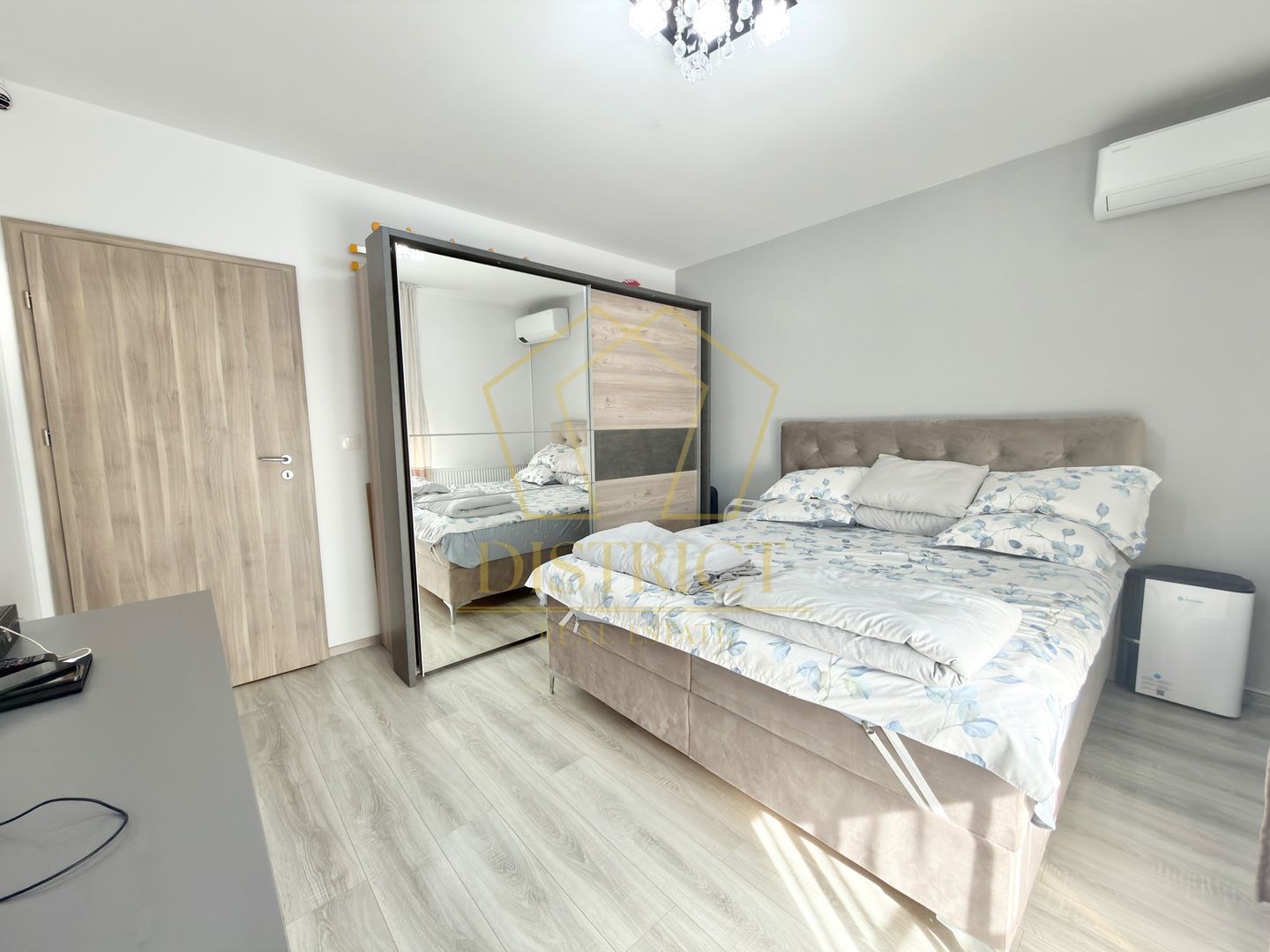 Apartament cu 3 camere decomandat, complet mobilat si utilat la parter in Giroc. - Poză 8