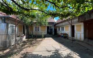 Casa batraneasca cu 1042 mp teren - Poză 1