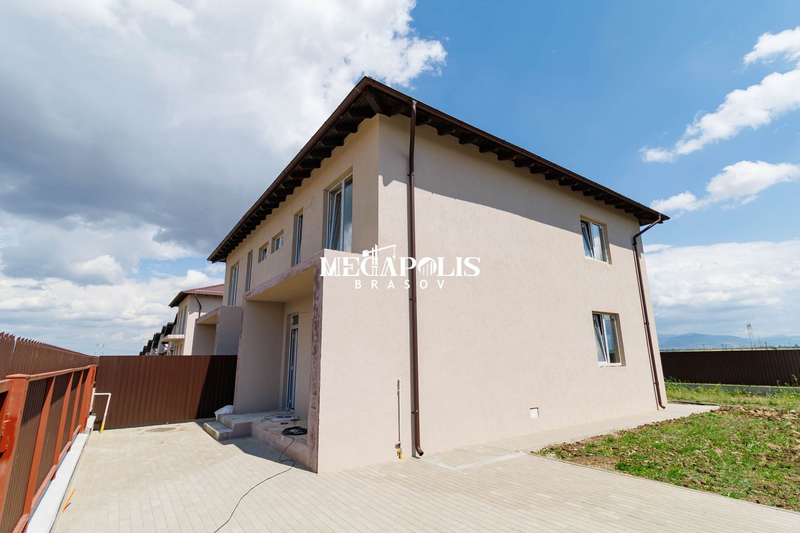 Predare August 2025/Utilitati/Finisaje Incluse/TVA Inclus - Poză 1