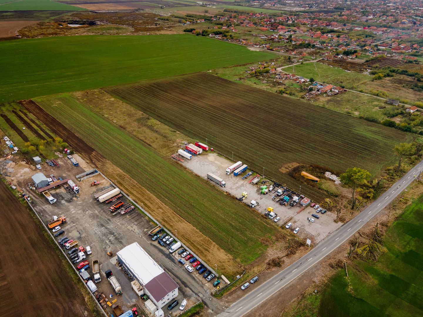 Teren 5060 mp cu parcare amenajată - Poză 4