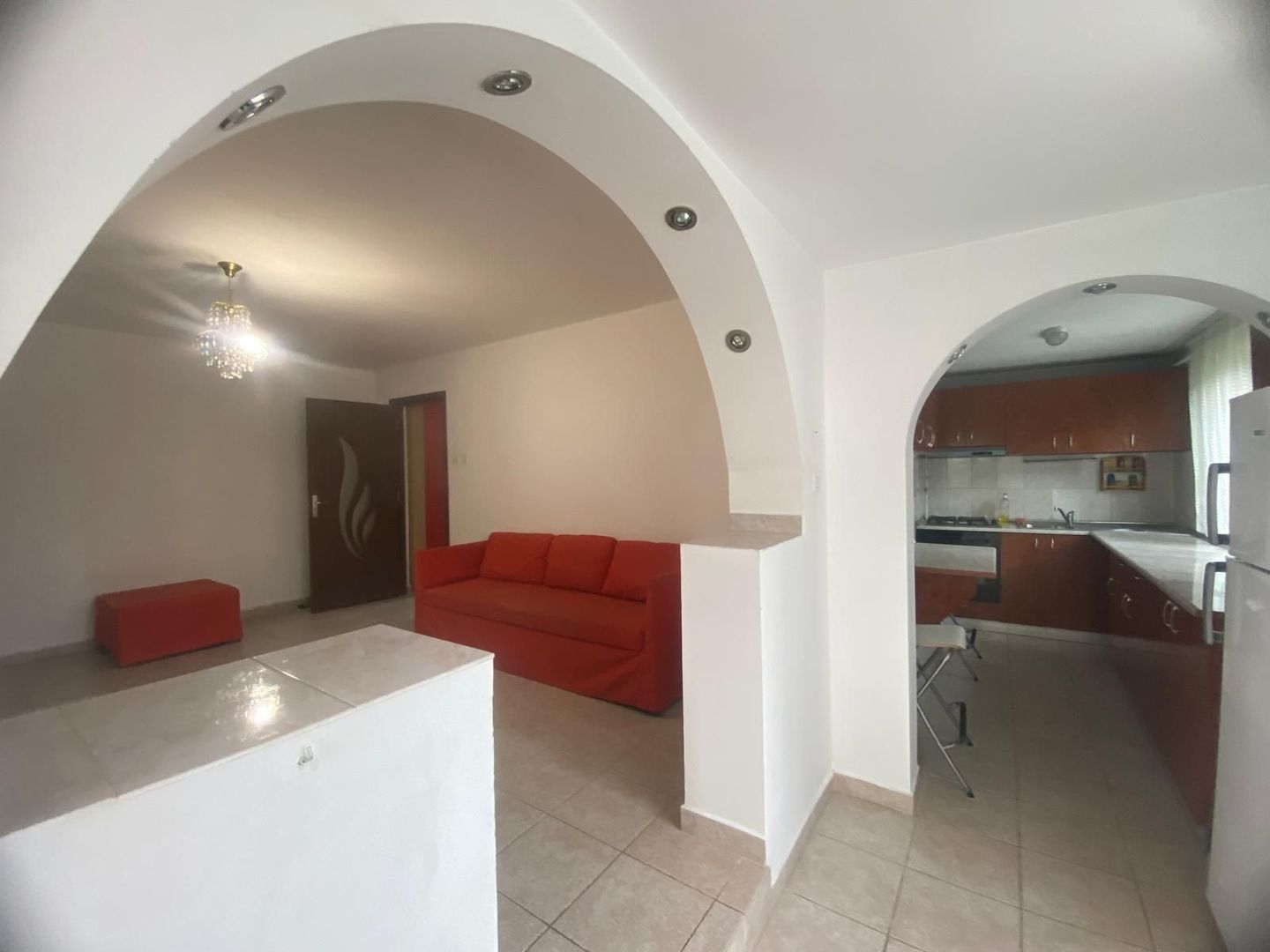 Modificat in 3 camere! Vanzare apartament in Targoviste-Micro 4 - Poză 8