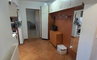Ag BRASADAS vinde apt. 2 cam etaj 4/4 Careiului. - Poză 5