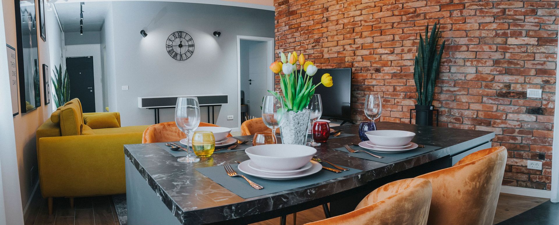 3 camere, ultracentral, Oradea. 215 000 E + TVA - Poză 4