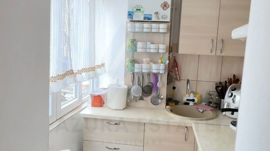 Apartament decomandat 70 mp utili 2 bai pivnita si curte 58 mp Central - Poză 14