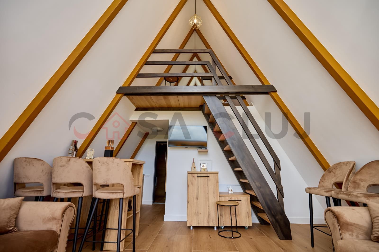 Afacere de vanzare, 2 cabane+sala de evenimente, la cheie, Apuseni! - Poză 12