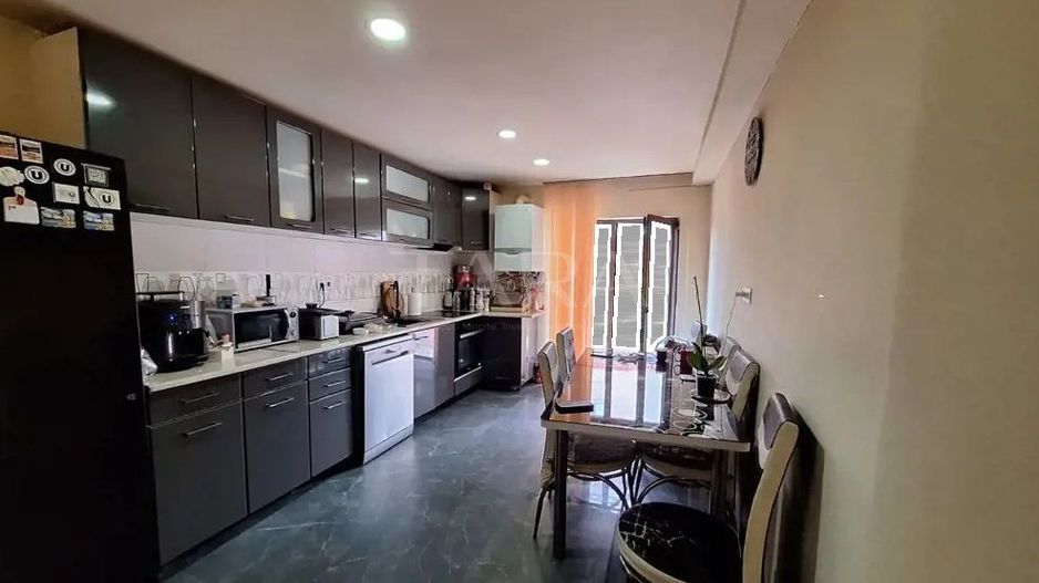 Duplex spațios în zona Edgar Quinet . - Poză 5