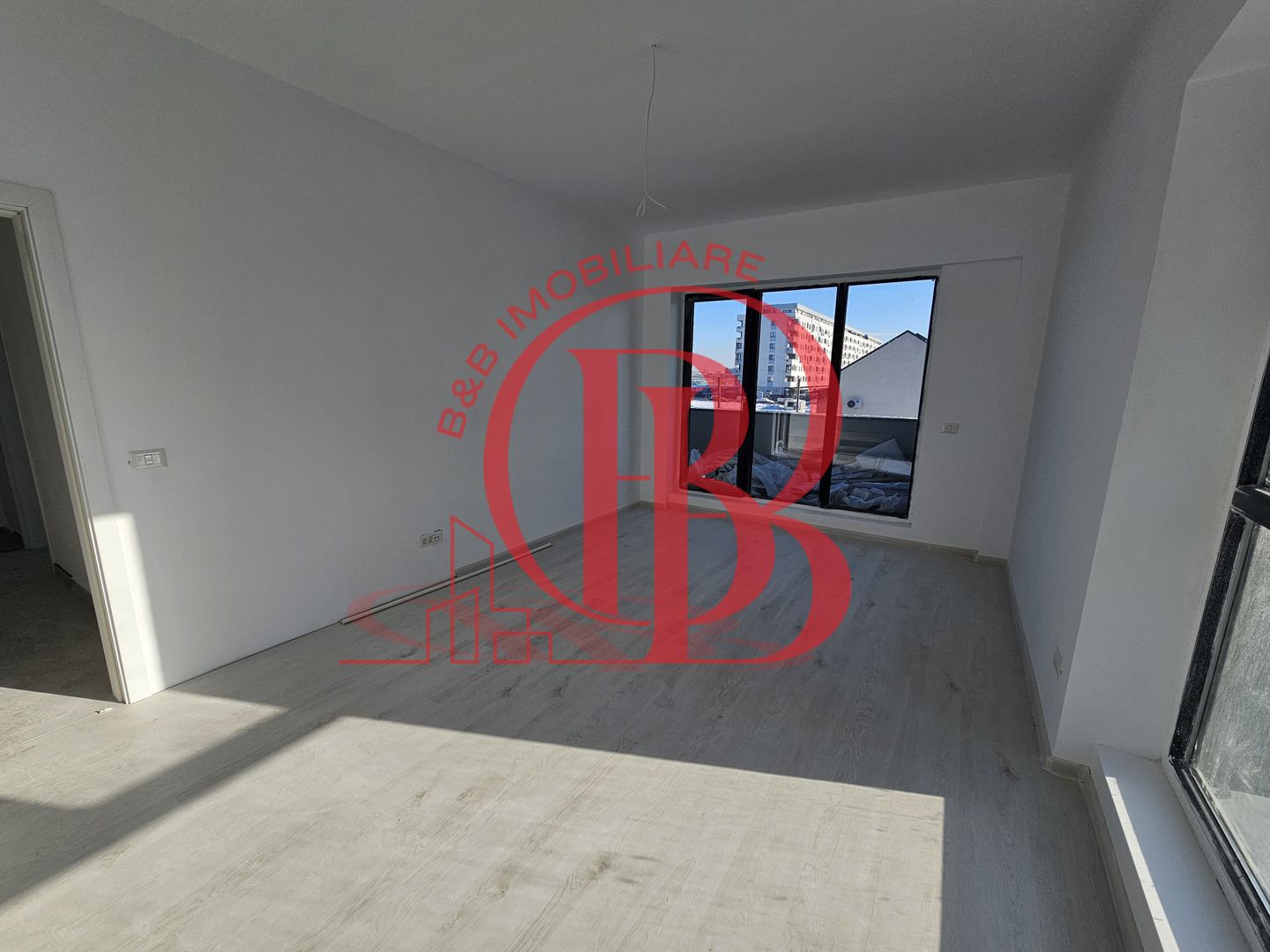 3 camere decomandat bloc boutique 7min STB Bratarii - Poză 1