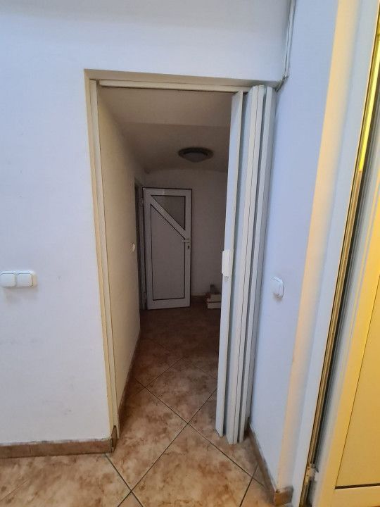 Spațiu de ÎNCHIRIAT CENTRAL - Poză 7