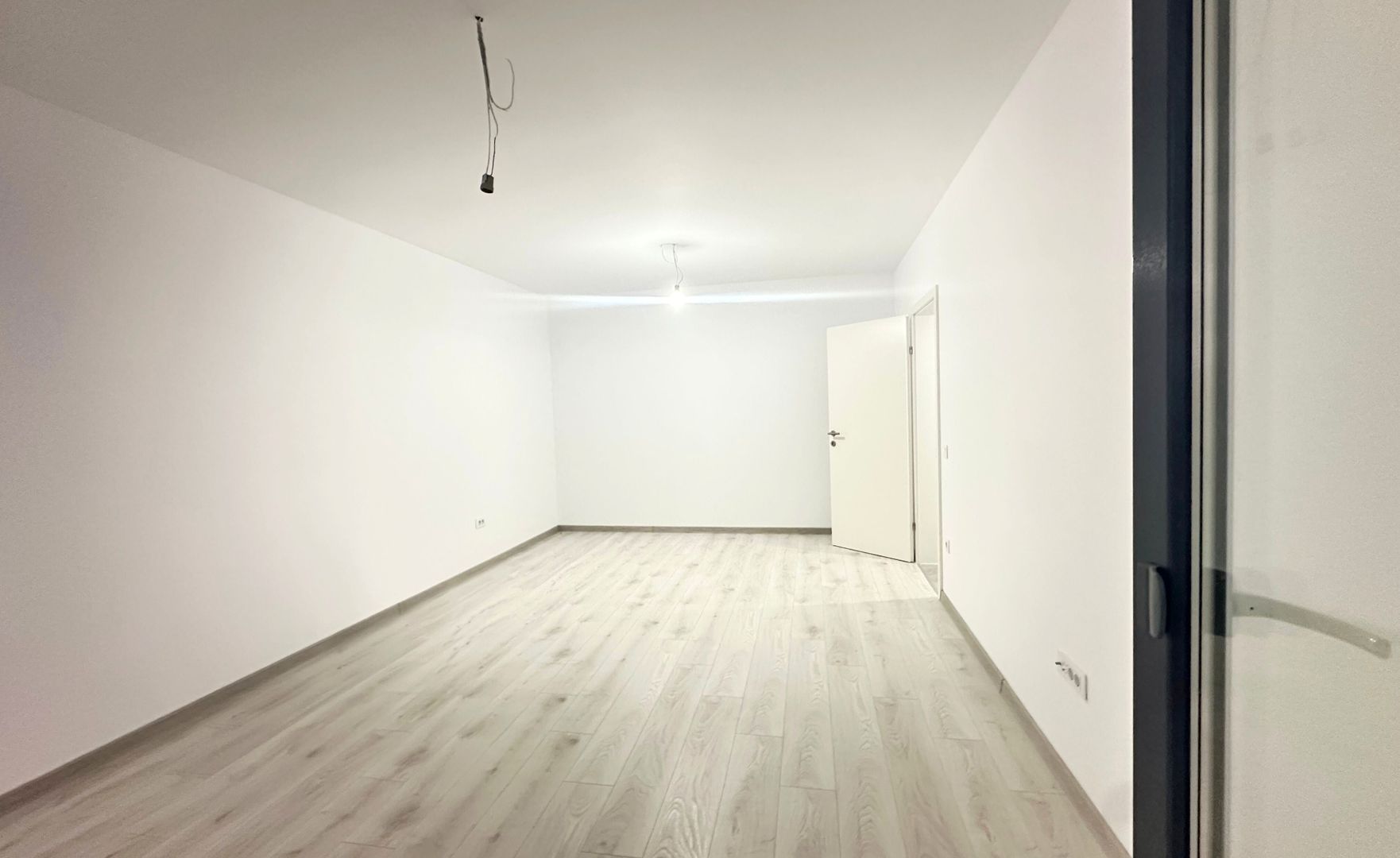 Inchiriere apartament nemobilat Casa Nobel Lângă Coresi - Poză 5